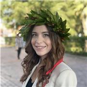 Insegnante di economia di base a studenti di scuola superiore e studenti universitari